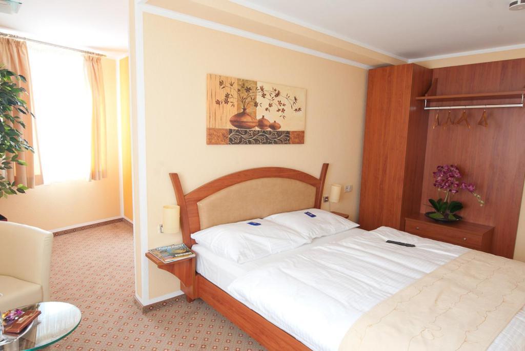 Aristo Hotel Фильдерштадт Номер фото
