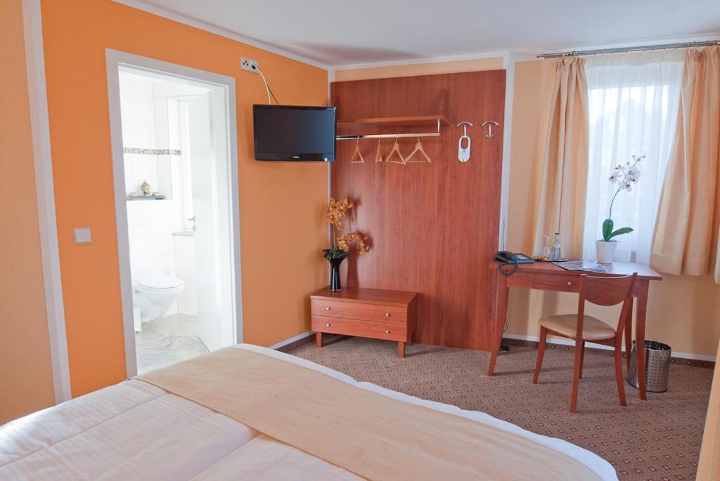 Aristo Hotel Фильдерштадт Экстерьер фото